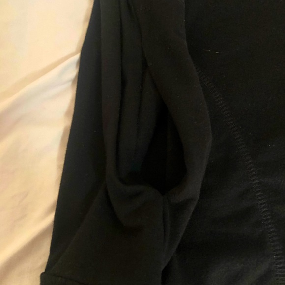 Cute top to wear with leggings.Has never been worn. It also has side pockets - Picture 3 of 3